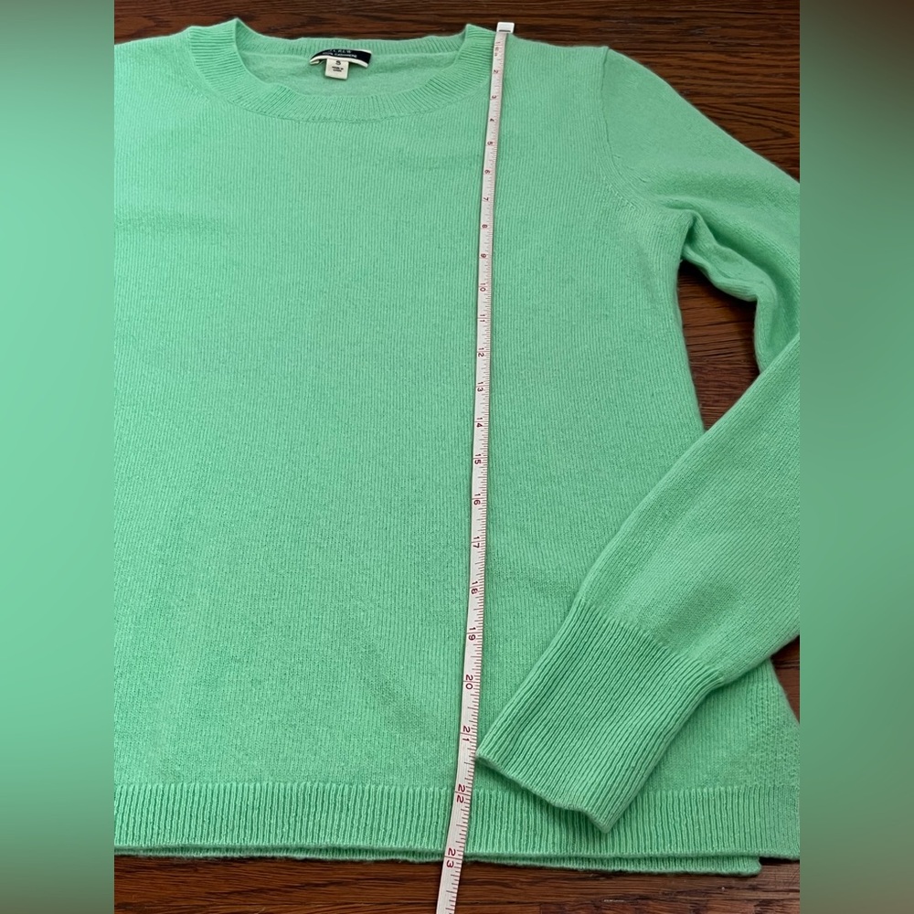 J.Crew Everyday Cashmere Slim-Fit Green Crewneck Sweater Size Small Style #K1313 - Picture 4 of 7